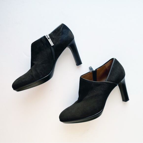 Aquatalia Suede Side Zip Ankle Bootie - Picture 4 of 9